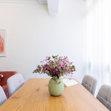 Piso Elegante Y Nuevo De 3 Habitaciones Y 2 Banos 세비야 외부 사진