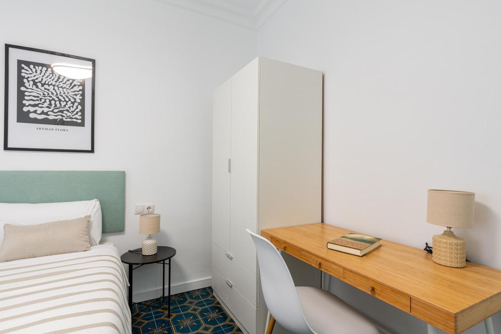Piso Elegante Y Nuevo De 3 Habitaciones Y 2 Banos 세비야 외부 사진
