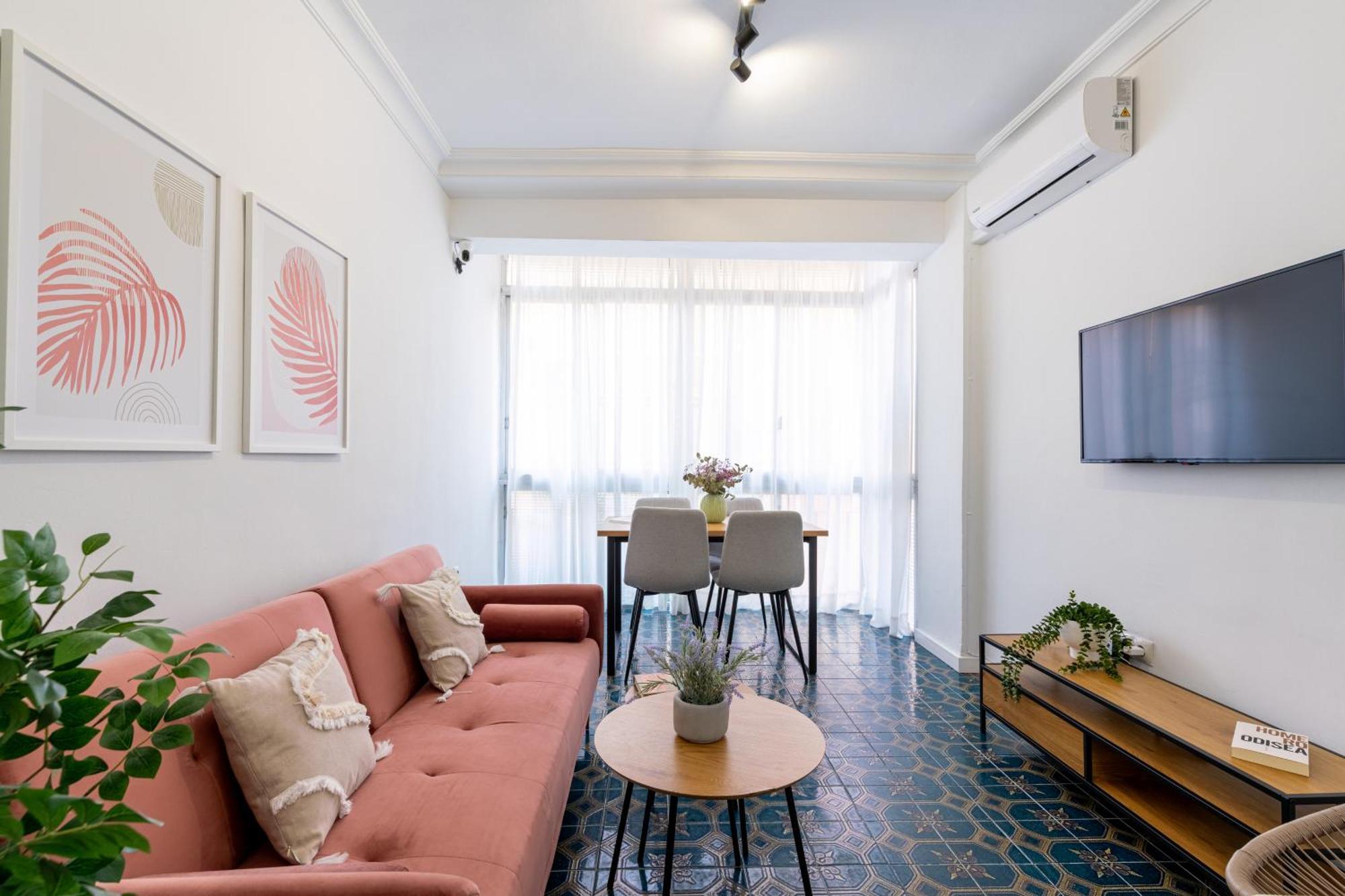Piso Elegante Y Nuevo De 3 Habitaciones Y 2 Banos 세비야 외부 사진