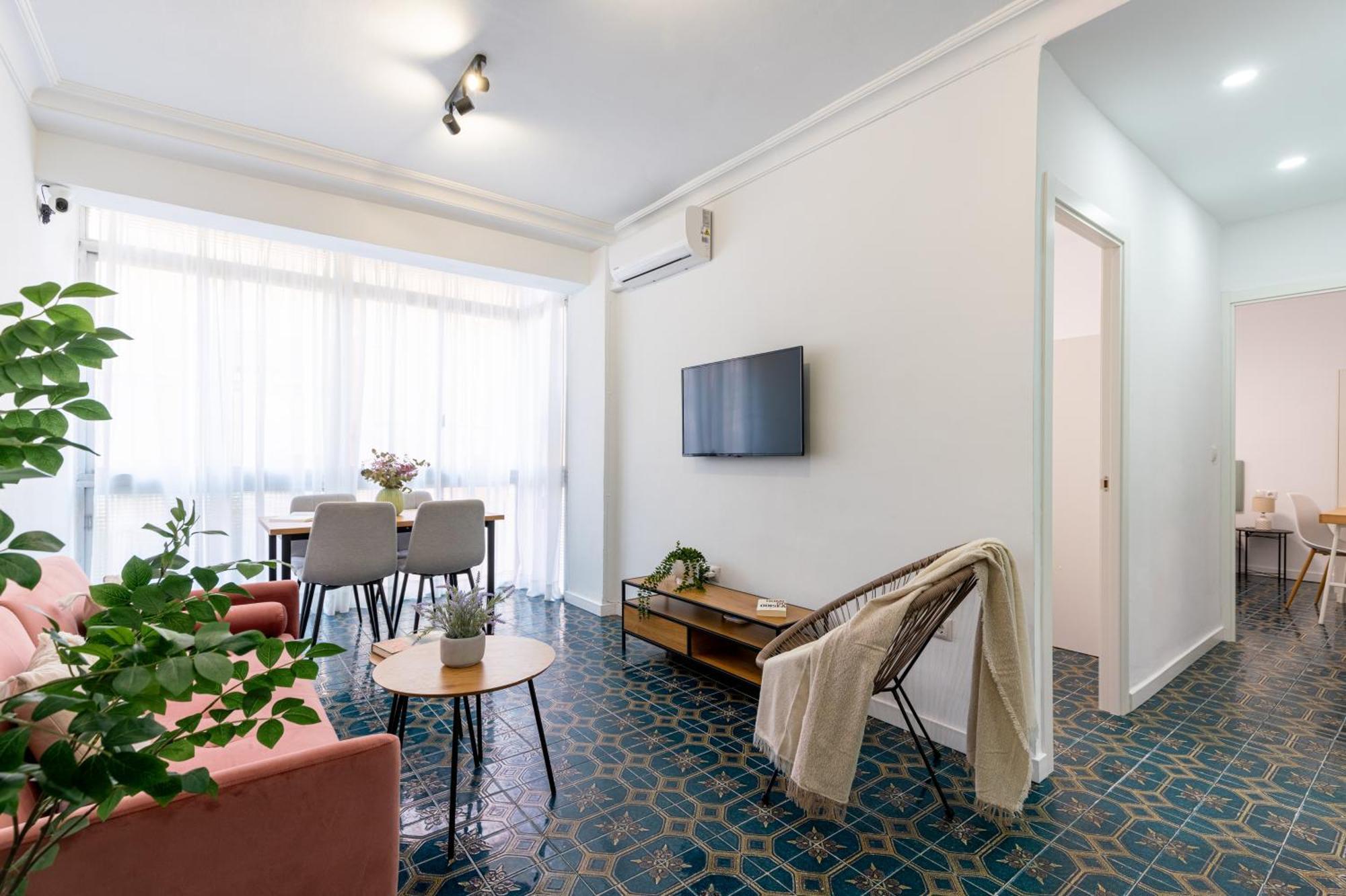 Piso Elegante Y Nuevo De 3 Habitaciones Y 2 Banos 세비야 외부 사진