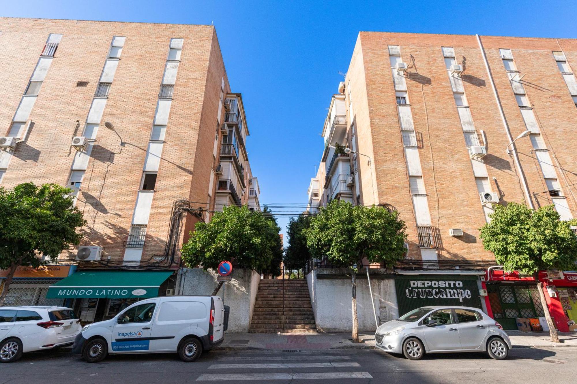 Piso Elegante Y Nuevo De 3 Habitaciones Y 2 Banos 세비야 외부 사진