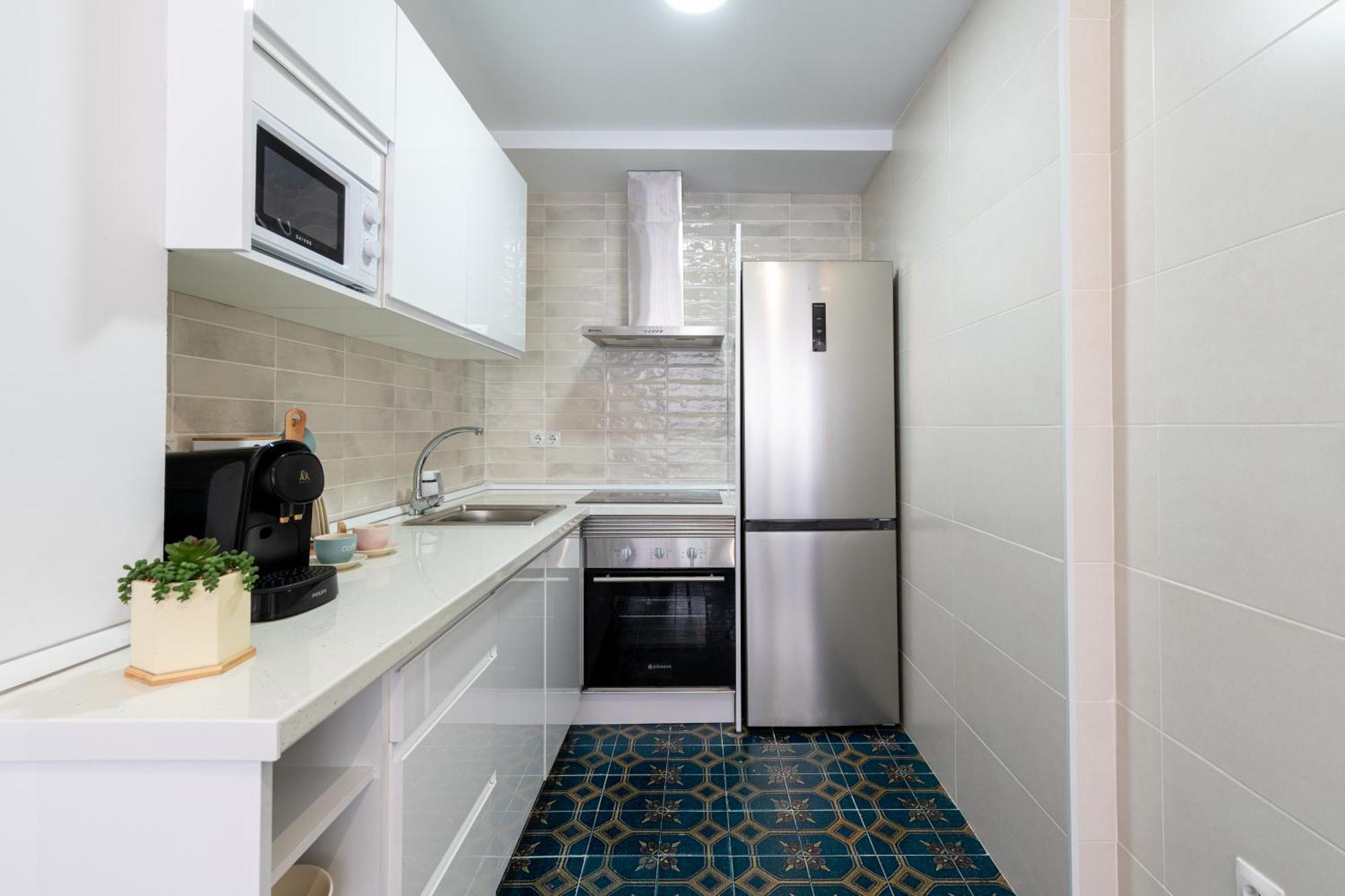 Piso Elegante Y Nuevo De 3 Habitaciones Y 2 Banos 세비야 외부 사진