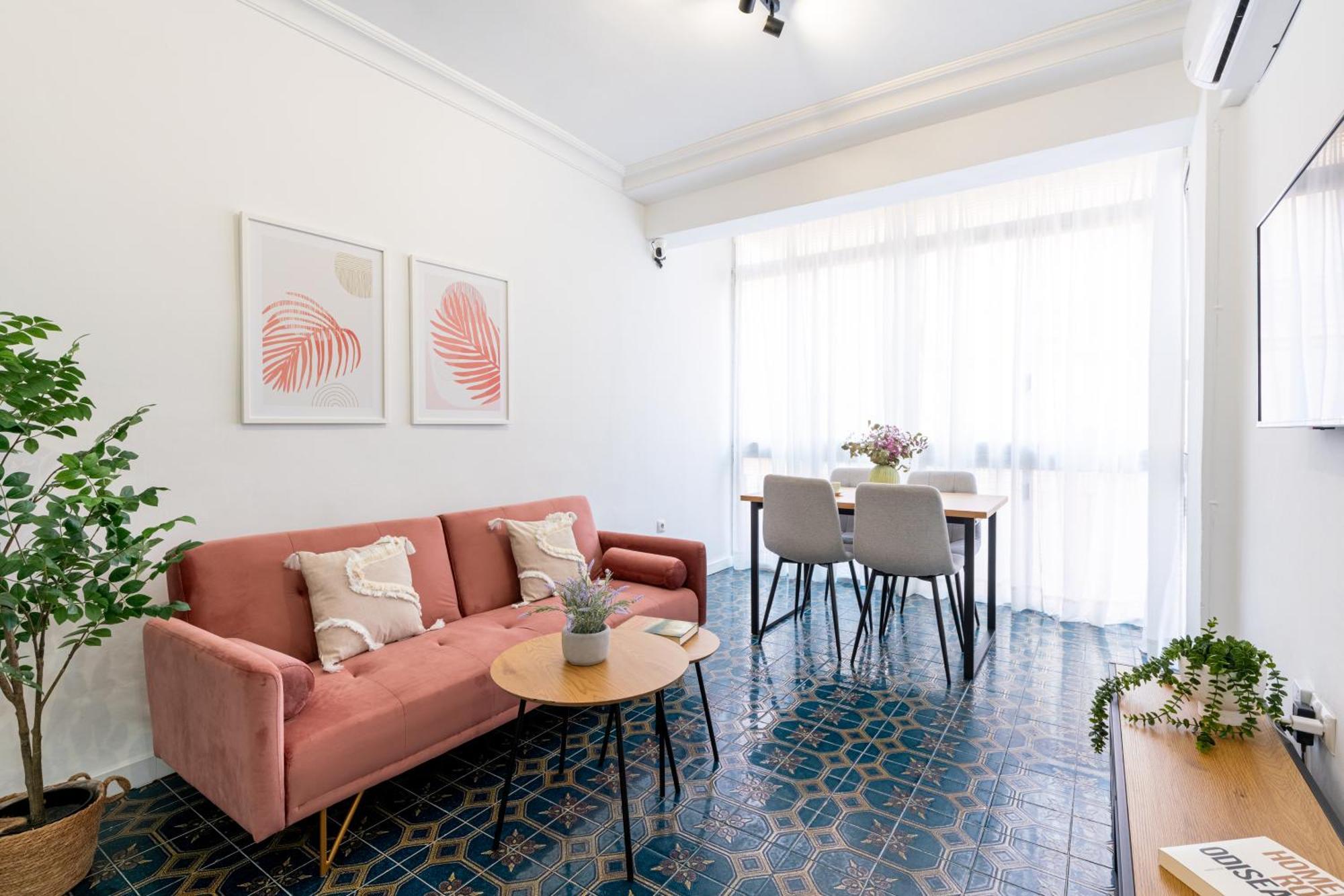 Piso Elegante Y Nuevo De 3 Habitaciones Y 2 Banos 세비야 외부 사진