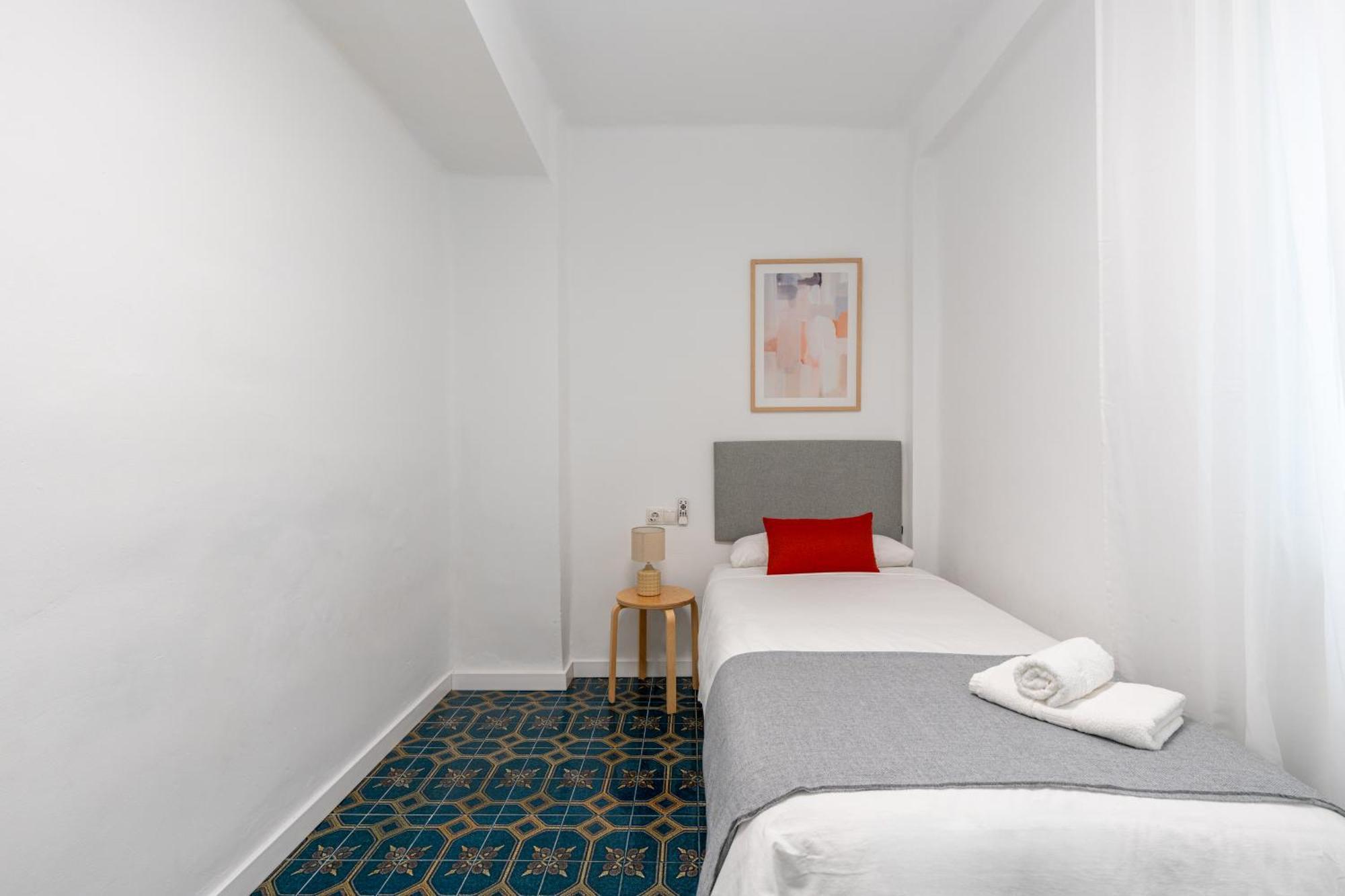 Piso Elegante Y Nuevo De 3 Habitaciones Y 2 Banos 세비야 외부 사진